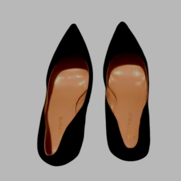 MARC FISHER SUEDE Heels Black With Gold On Heels Size 7.5 - Picture 6 of 10